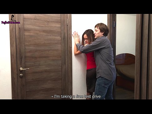 ❤️ Sexy Realtor Sensuly Jerks rẹ obo ati fokii Lakoko ti o n ta iyẹwu Rẹ - Krempai ❤️ Iwa onihoho furo